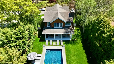 $2,695,000 | 47 Cooper Lane, Southampton, NY 11968