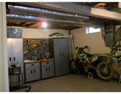 918 Chappell Road Charleston, WV 25304 - Photo 13 of 16 Garage.