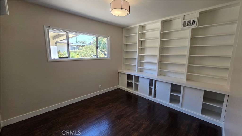 6034 South Kings Road Los Angeles, CA 90056 - Photo 15 of 22