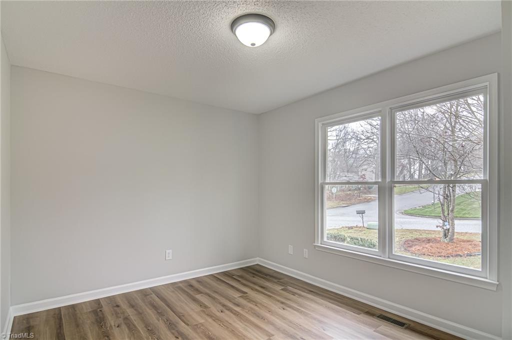 6002 Dawn Ridge Trail Greensboro, NC 27410 - Photo 23 of 34