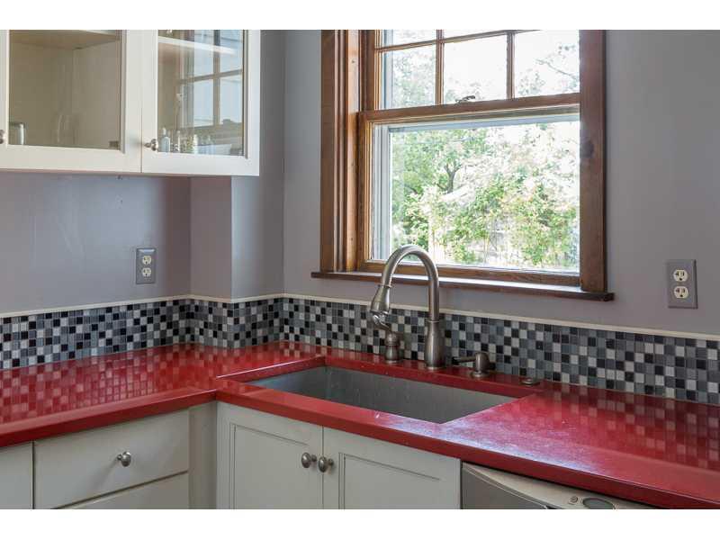 33 Deerfield Road Portland, ME 04101 - Photo 7 of 29 Kitchen.