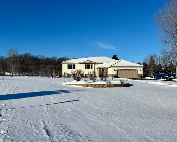 $525,000 | N8125 940th Street, River Falls, WI 54022