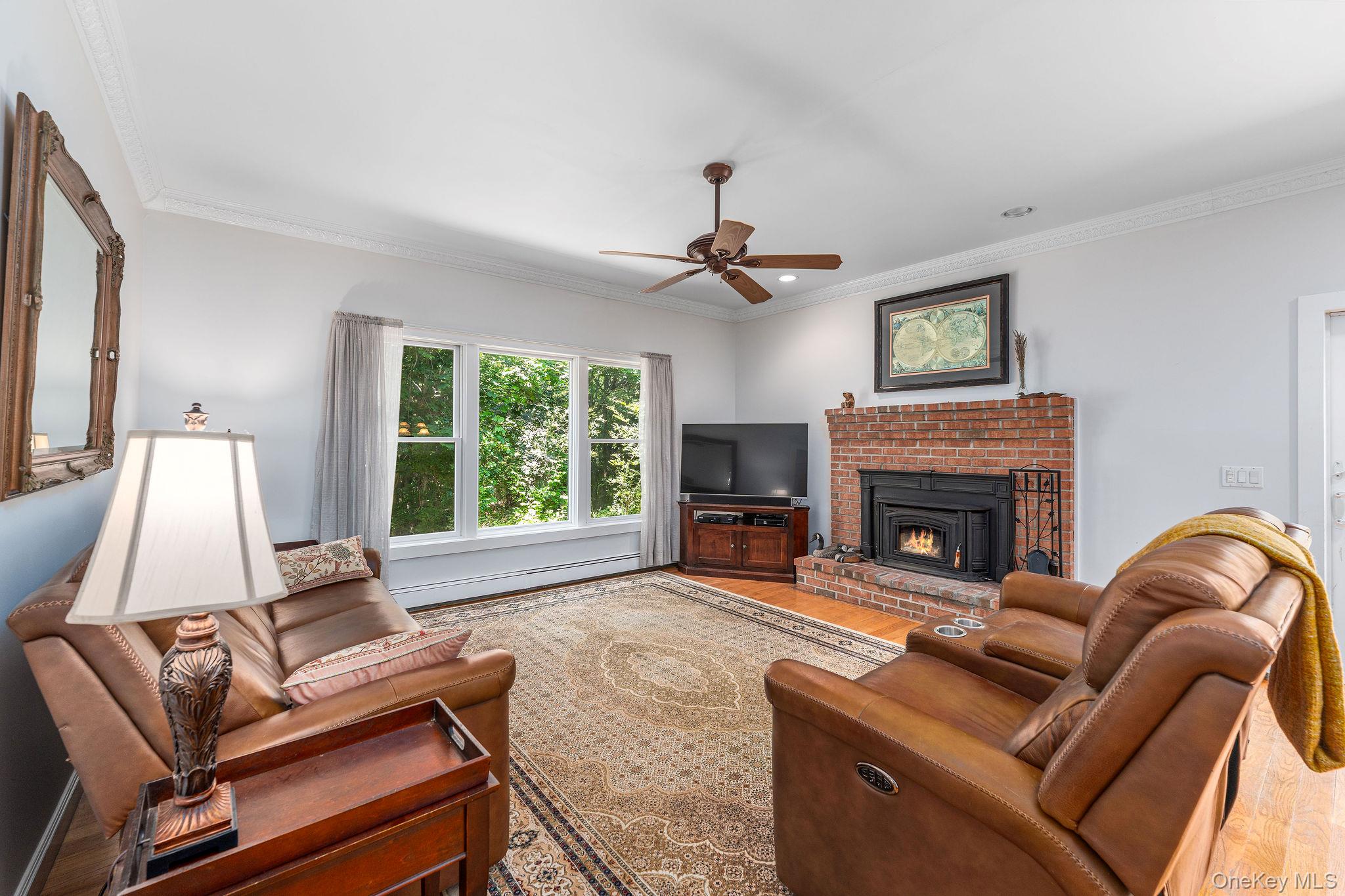 4408 Old North Road Southold, NY 11971 - Photo 12 of 36