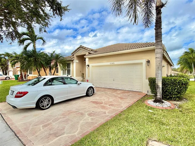 $635,000 | 13385 Southwest 24th Street, Miramar, FL 33027