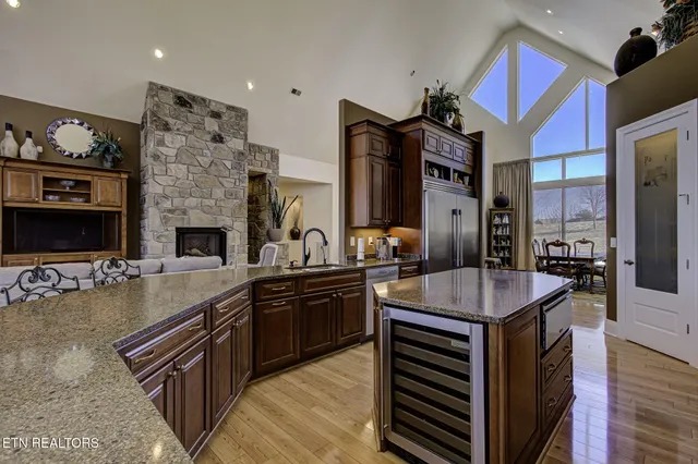 $2,450,000 | 340 West Mountain Drive, Rockwood, TN 37854