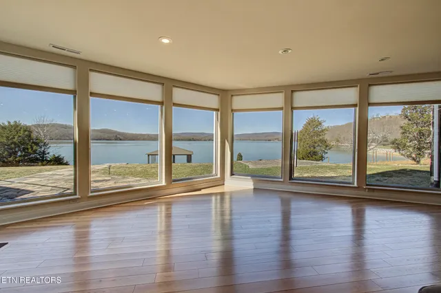 $2,450,000 | 340 West Mountain Drive, Rockwood, TN 37854