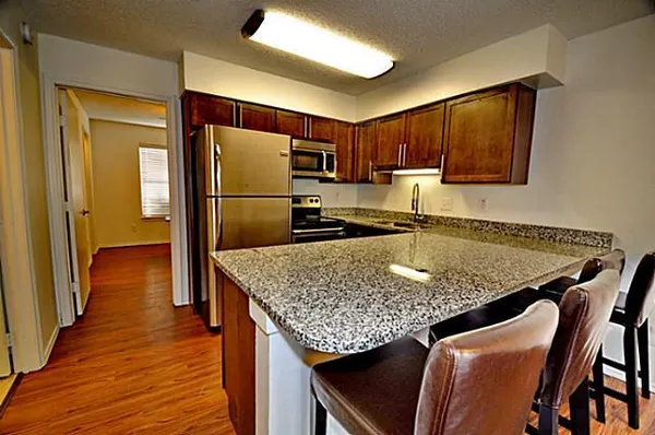 $969 | 6910 Skillman Street, Unit 3039, Dallas, TX 75231