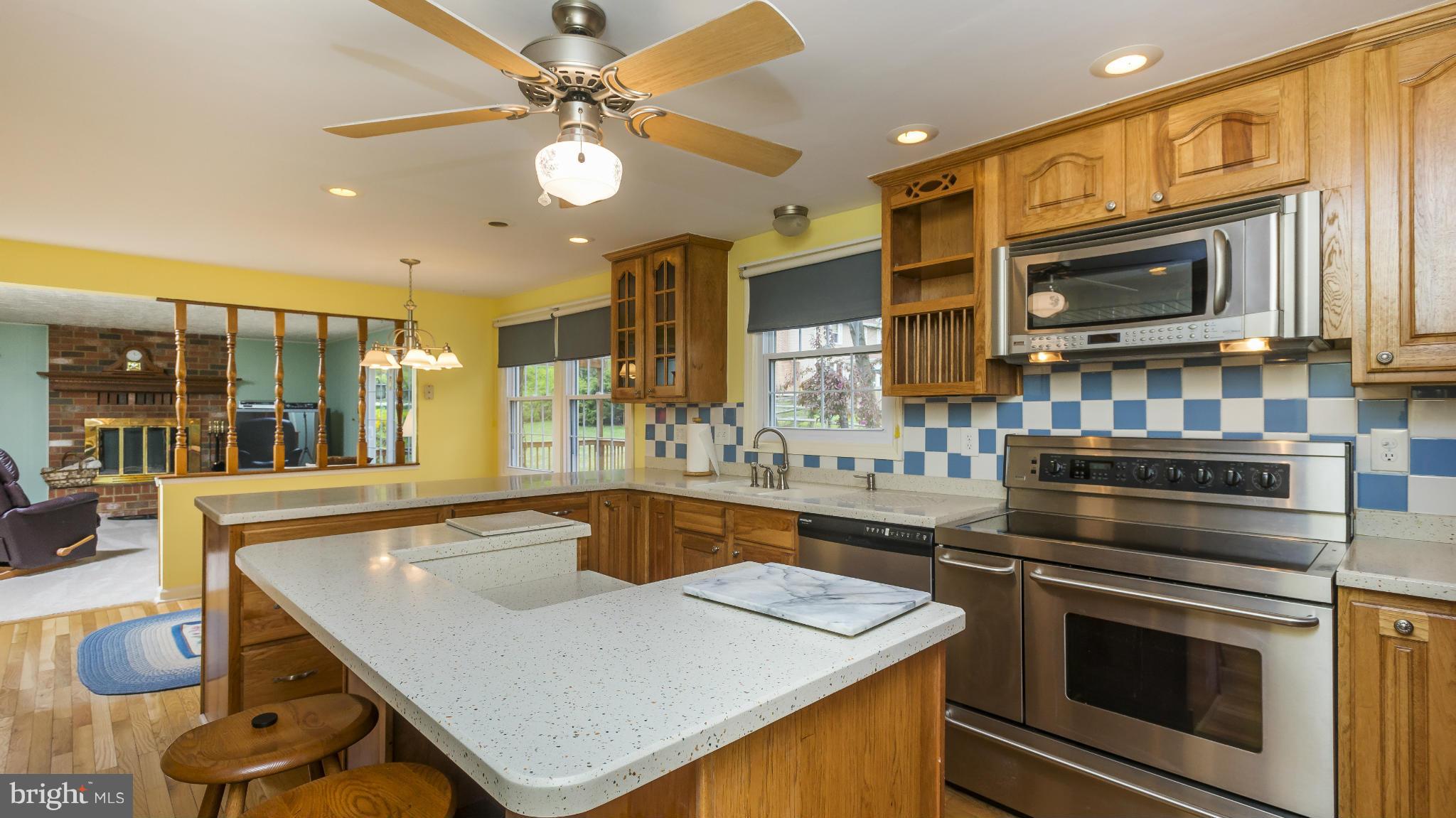 6072 Sunny Spring Columbia, MD 21044 - Photo 11 of 30 Kitchen