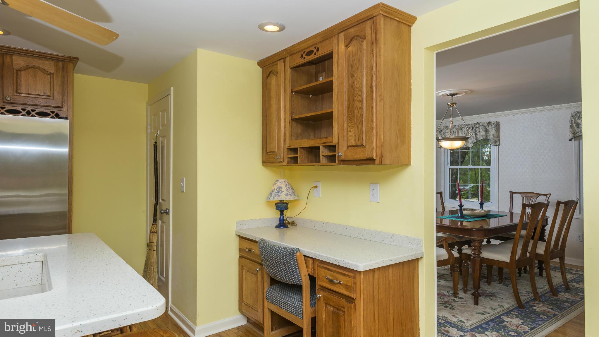 6072 Sunny Spring Columbia, MD 21044 - Photo 13 of 30 Kitchen