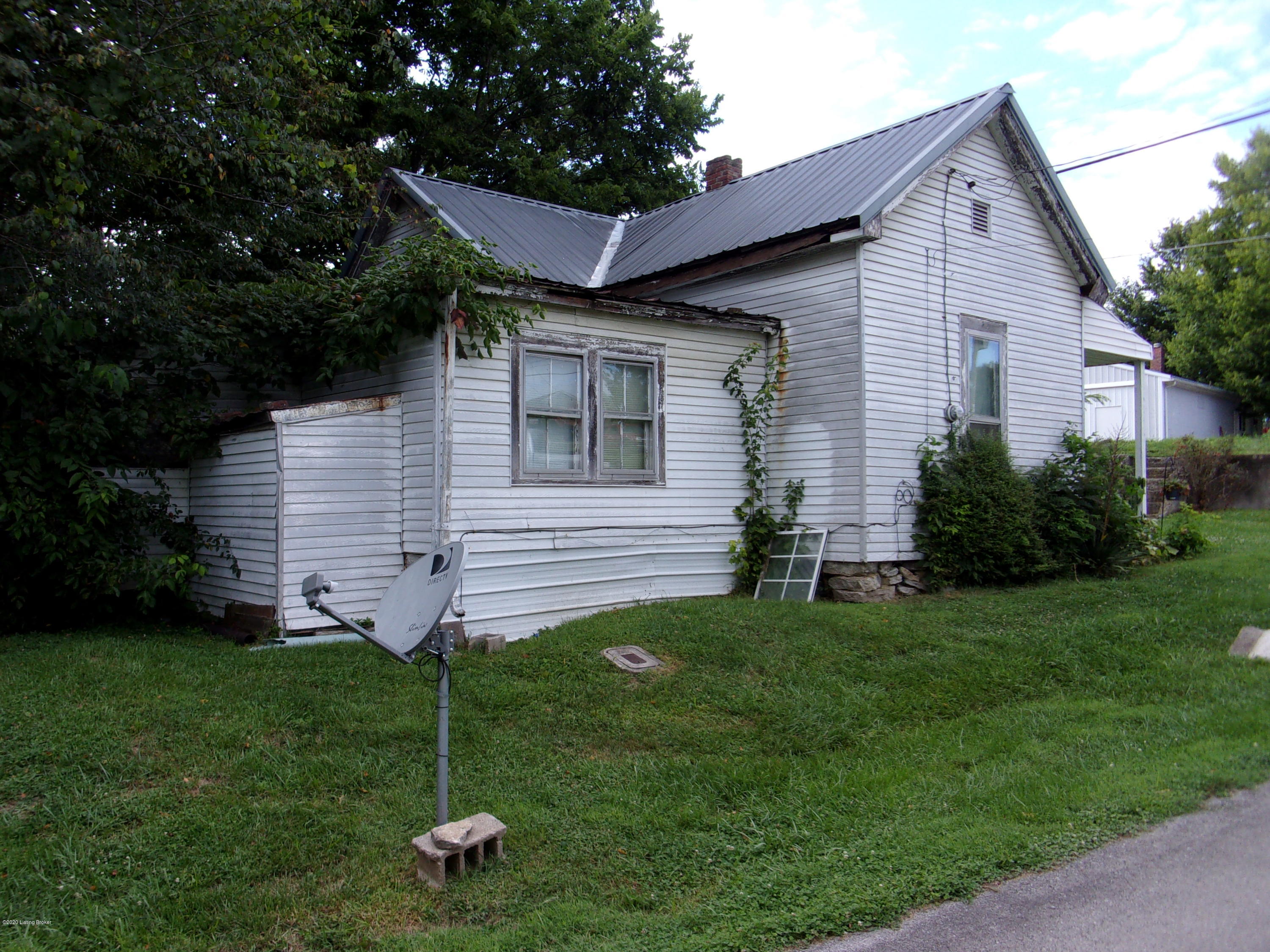 5499 Lawrenceburg Road Chaplin, KY 40008 - Photo 2 of 3 101_0980