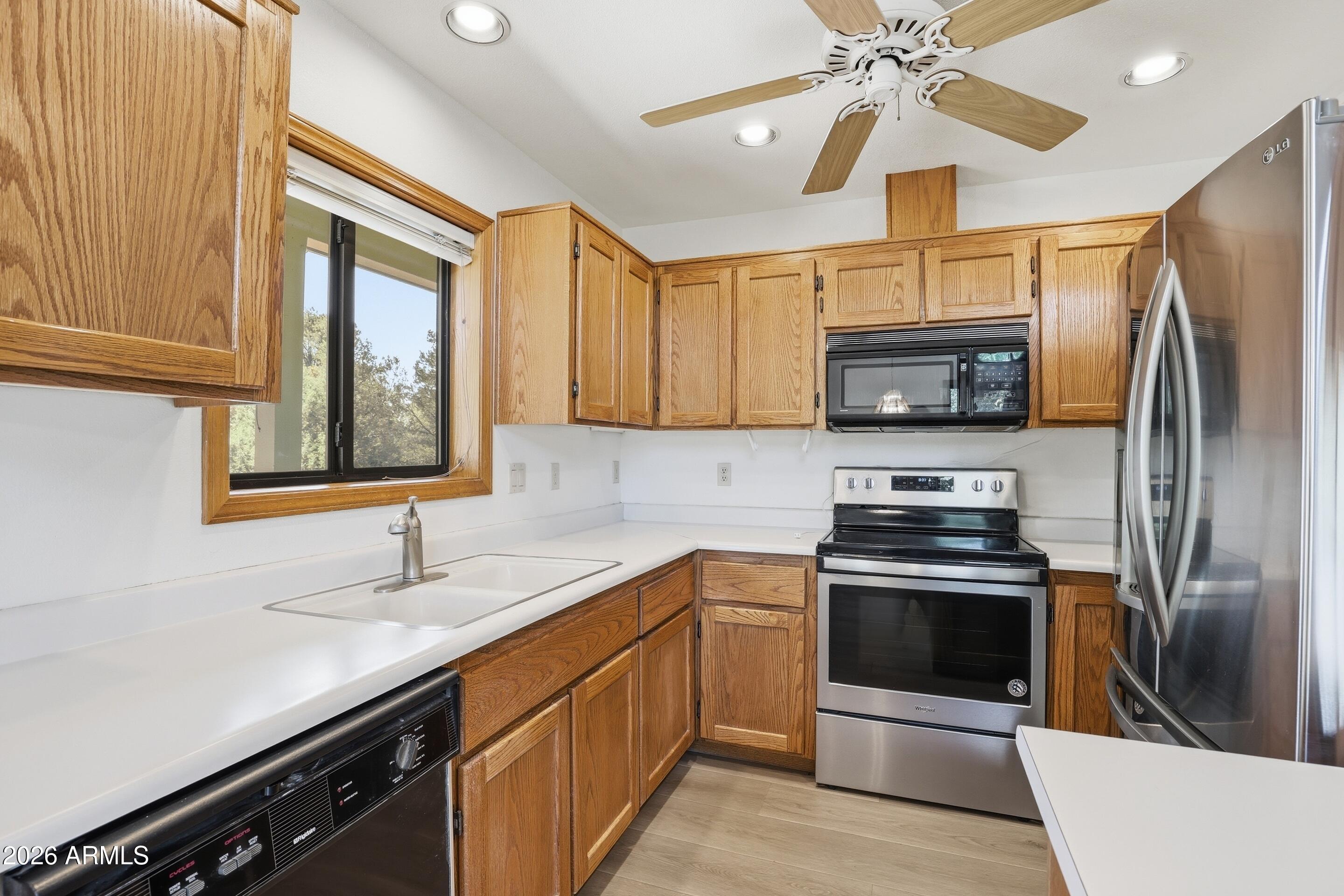 1405 East Graham Rnch Trail Payson, AZ 85541 - Photo 12 of 46 Kitchen (2)