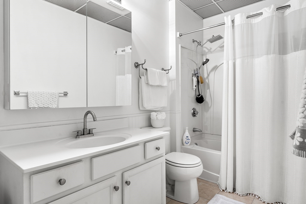 540 Main Street, Unit 303 Clinton, MA 01510 - Photo 15 of 22