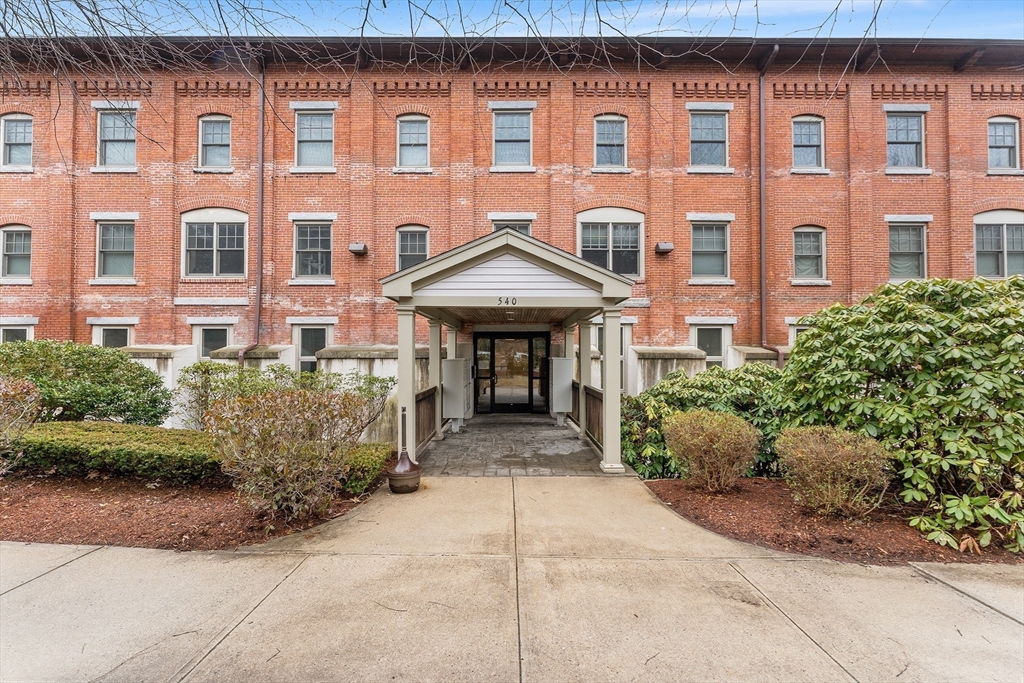 540 Main Street, Unit 303 Clinton, MA 01510 - Photo 19 of 22