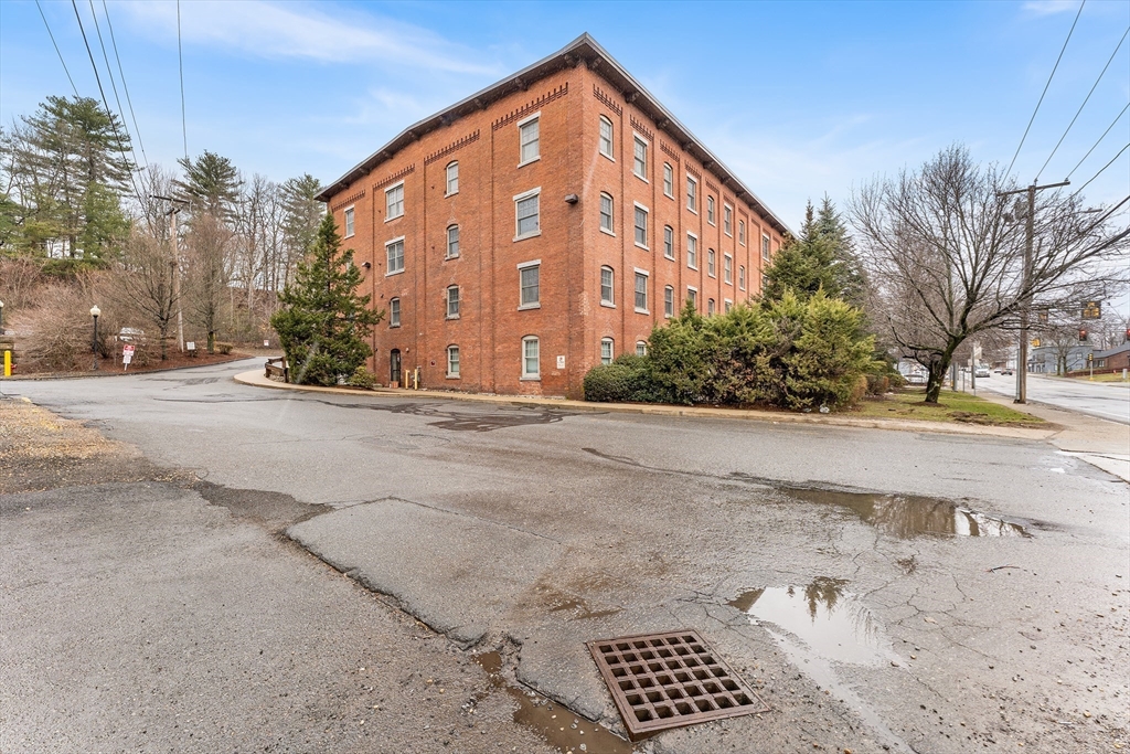 540 Main Street, Unit 303 Clinton, MA 01510 - Photo 20 of 22