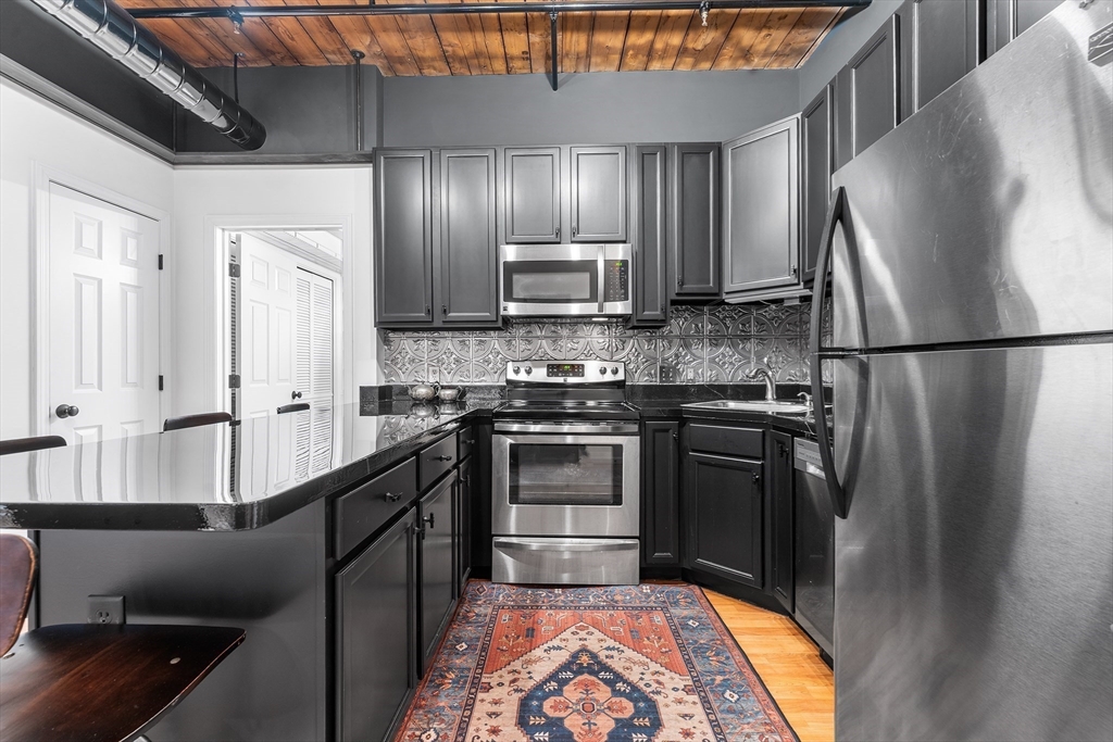 540 Main Street, Unit 303 Clinton, MA 01510 - Photo 3 of 22