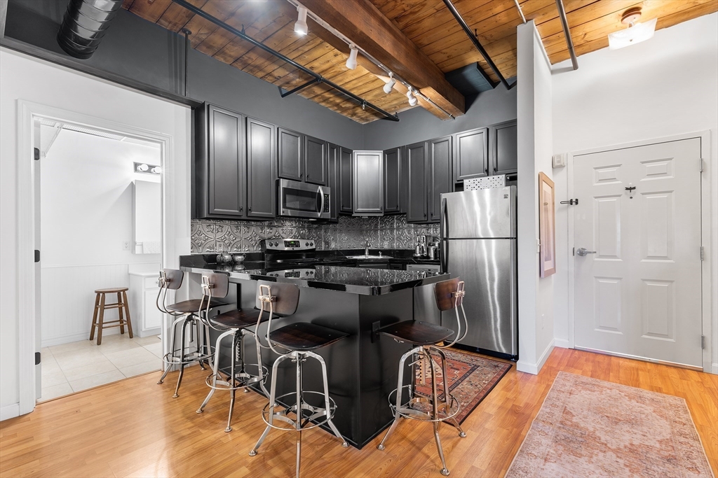 540 Main Street, Unit 303 Clinton, MA 01510 - Photo 5 of 22