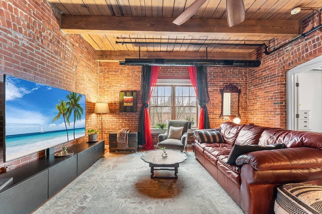 540 Main Street, Unit 303 Clinton, MA 01510 - Photo 10 of 22