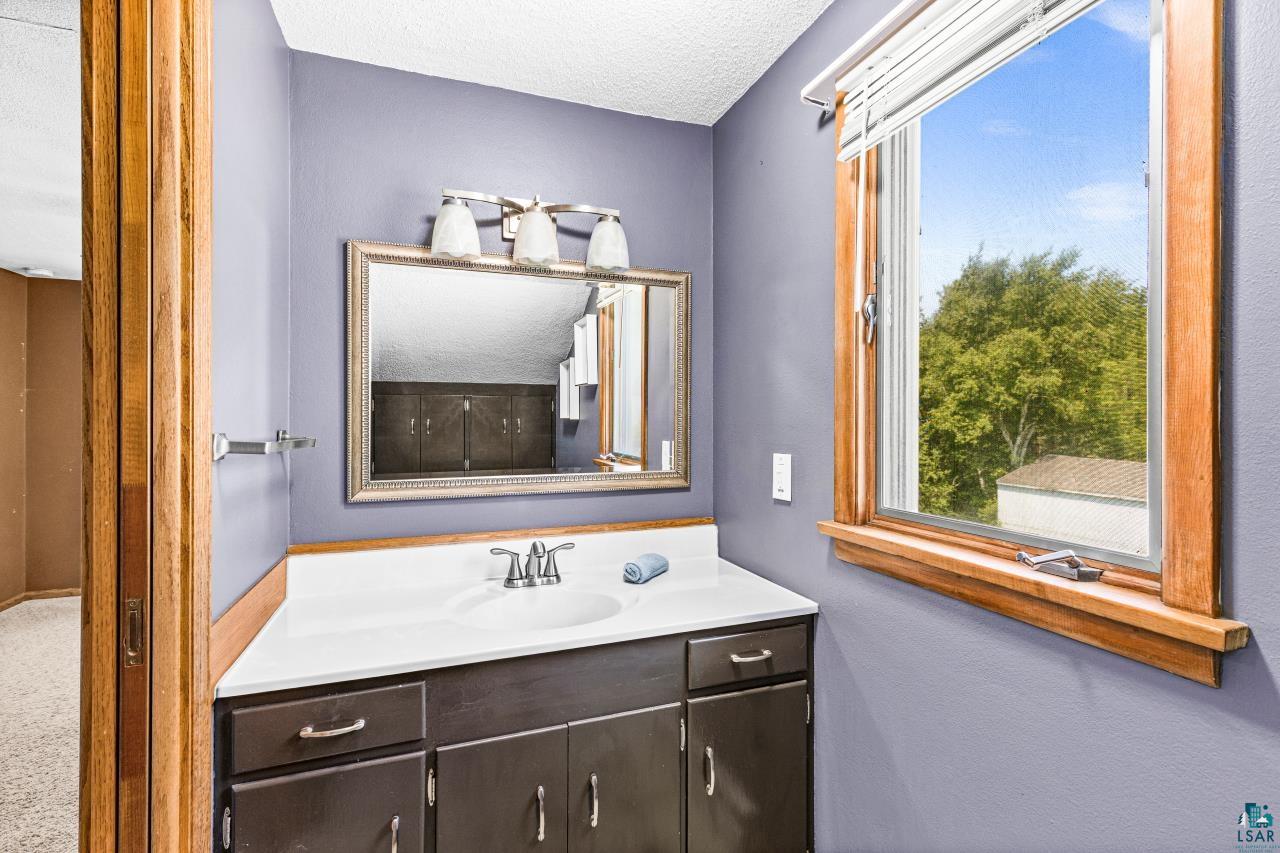 809 North Robin Avenue Duluth, MN 55811 - Photo 26 of 51