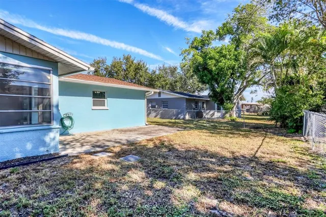 $400,000 | 2813 21st Avenue West, Bradenton, FL 34205