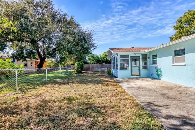 $400,000 | 2813 21st Avenue West, Bradenton, FL 34205