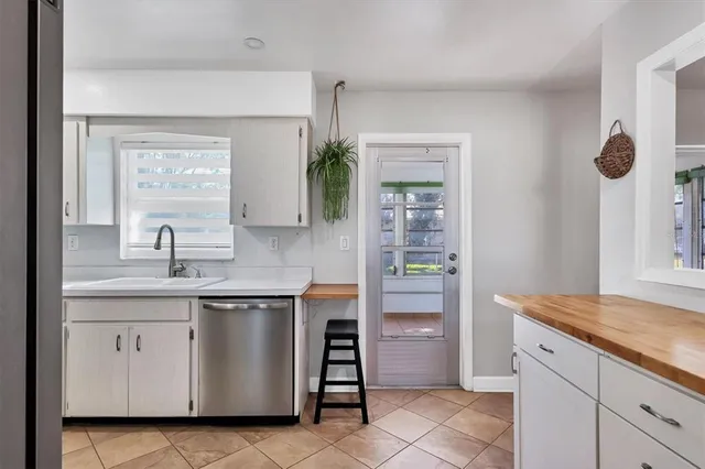 $400,000 | 2813 21st Avenue West, Bradenton, FL 34205