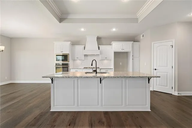 $587,840 | 10216 North Winchester Avenue, Kansas City, MO 64156