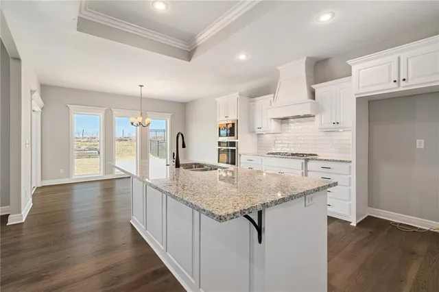 $587,840 | 10216 North Winchester Avenue, Kansas City, MO 64156