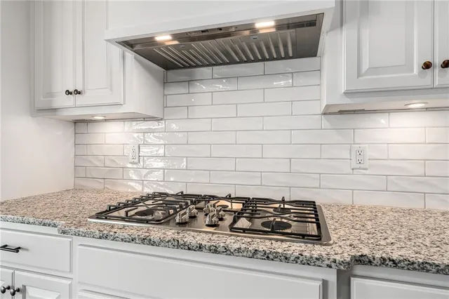 $587,840 | 10216 North Winchester Avenue, Kansas City, MO 64156