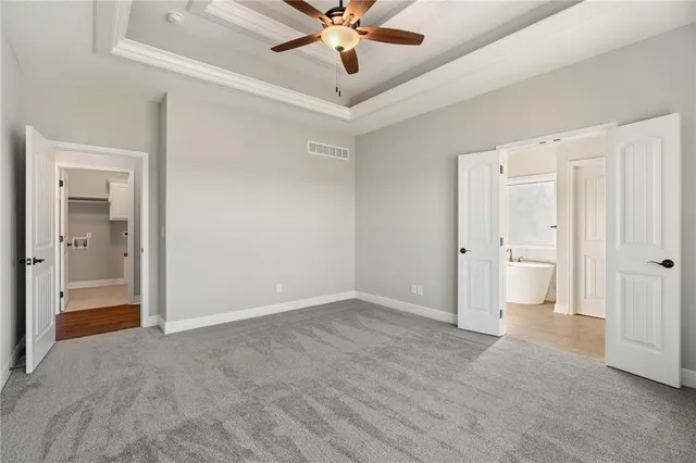 $587,840 | 10216 North Winchester Avenue, Kansas City, MO 64156