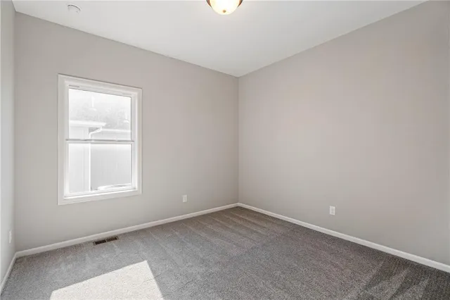 $587,840 | 10216 North Winchester Avenue, Kansas City, MO 64156