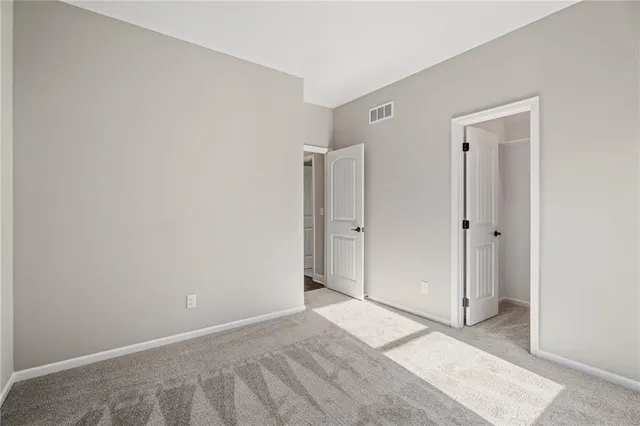 $587,840 | 10216 North Winchester Avenue, Kansas City, MO 64156