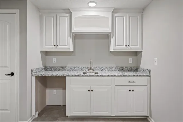 $587,840 | 10216 North Winchester Avenue, Kansas City, MO 64156