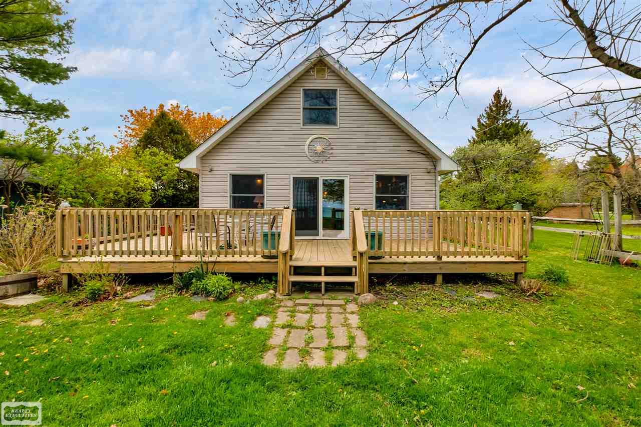 4549 Lakeshore Road Lexington, MI 48450 - Photo 21 of 46