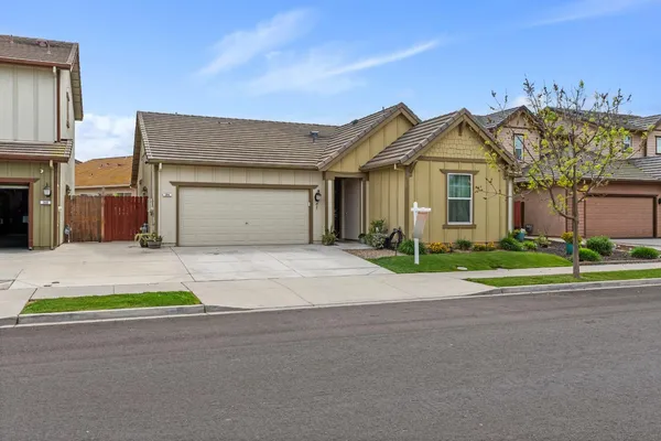 $429,999 | 344 Red Lion Way, Newman, CA 95360