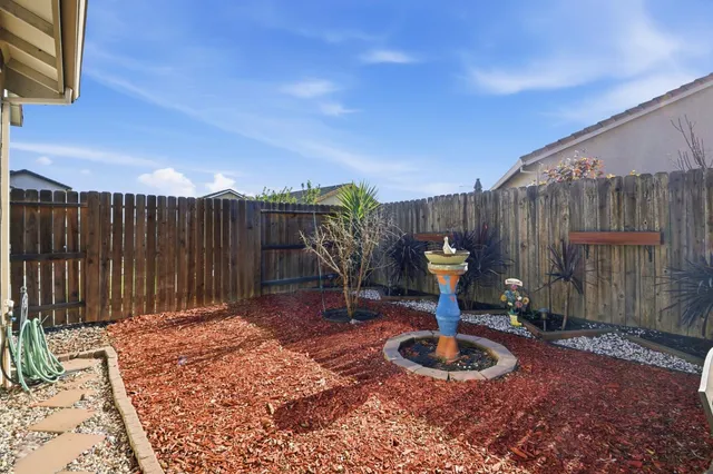 $479,999 | 344 Red Lion Way, Newman, CA 95360