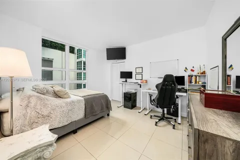 $415,000 | 950 Brickell Bay Drive, Unit 803, Miami, FL 33131