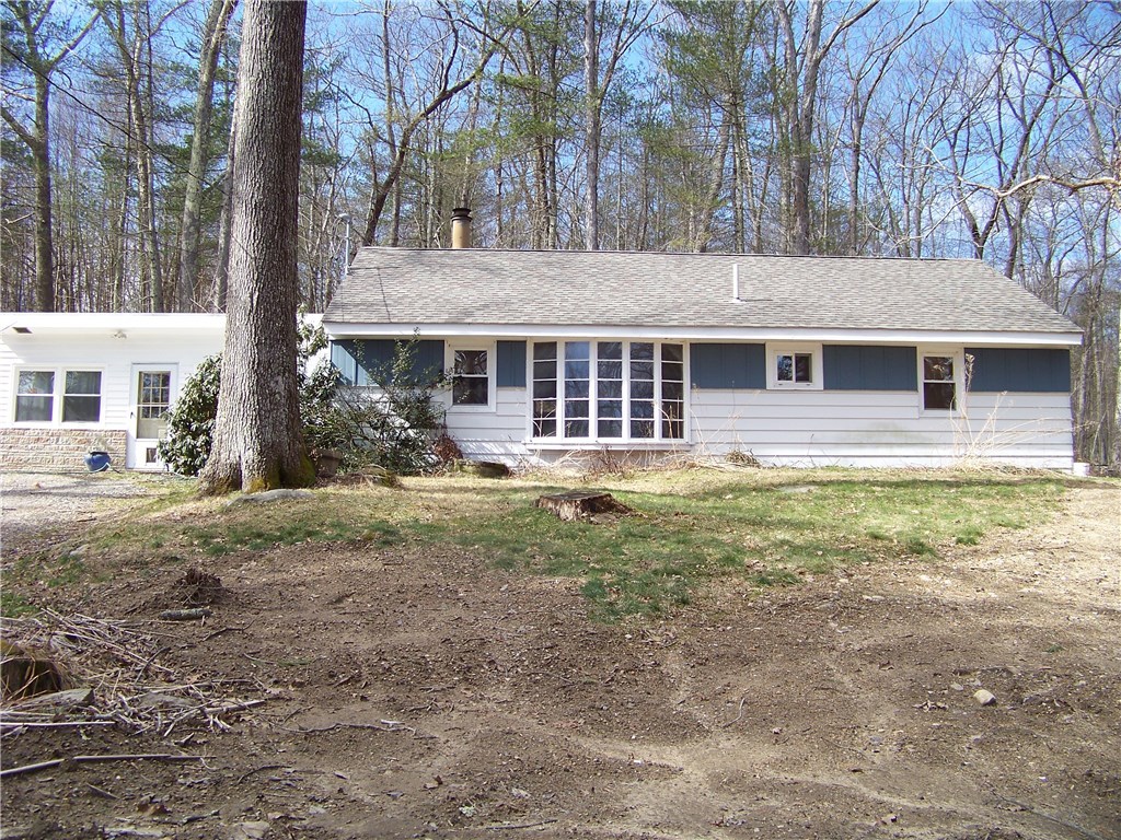 400 W Road Burrillville, RI 02830 - Photo 3 of 37