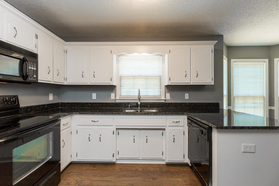 1381 Pitty Pat Road Clarksville, TN 37042 - Photo 11 of 25 Gallery Image 11
