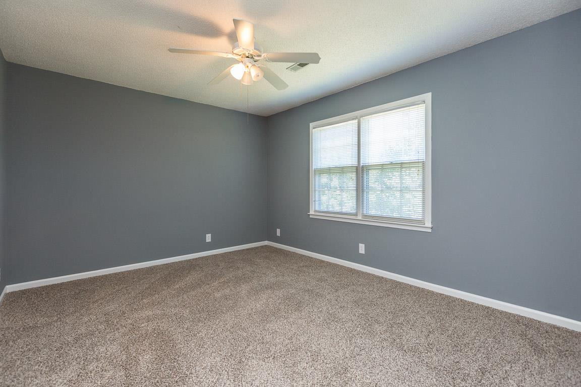 1381 Pitty Pat Road Clarksville, TN 37042 - Photo 18 of 25 Gallery Image 18