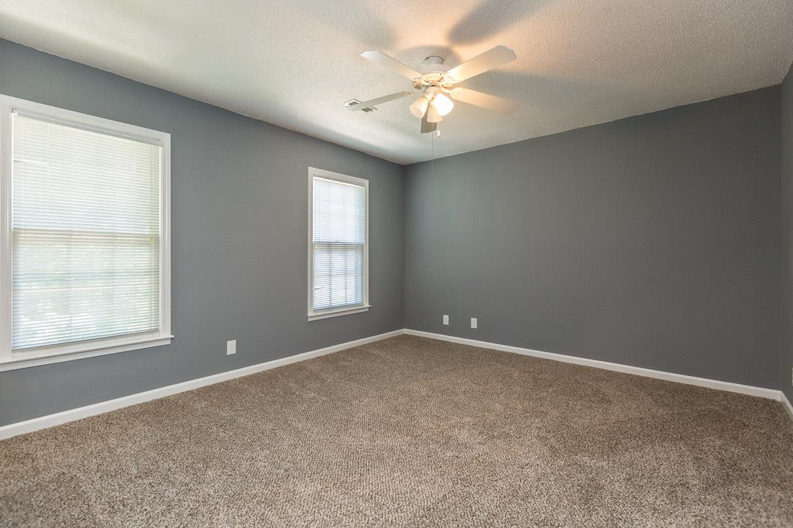 1381 Pitty Pat Road Clarksville, TN 37042 - Photo 20 of 25 Gallery Image 20