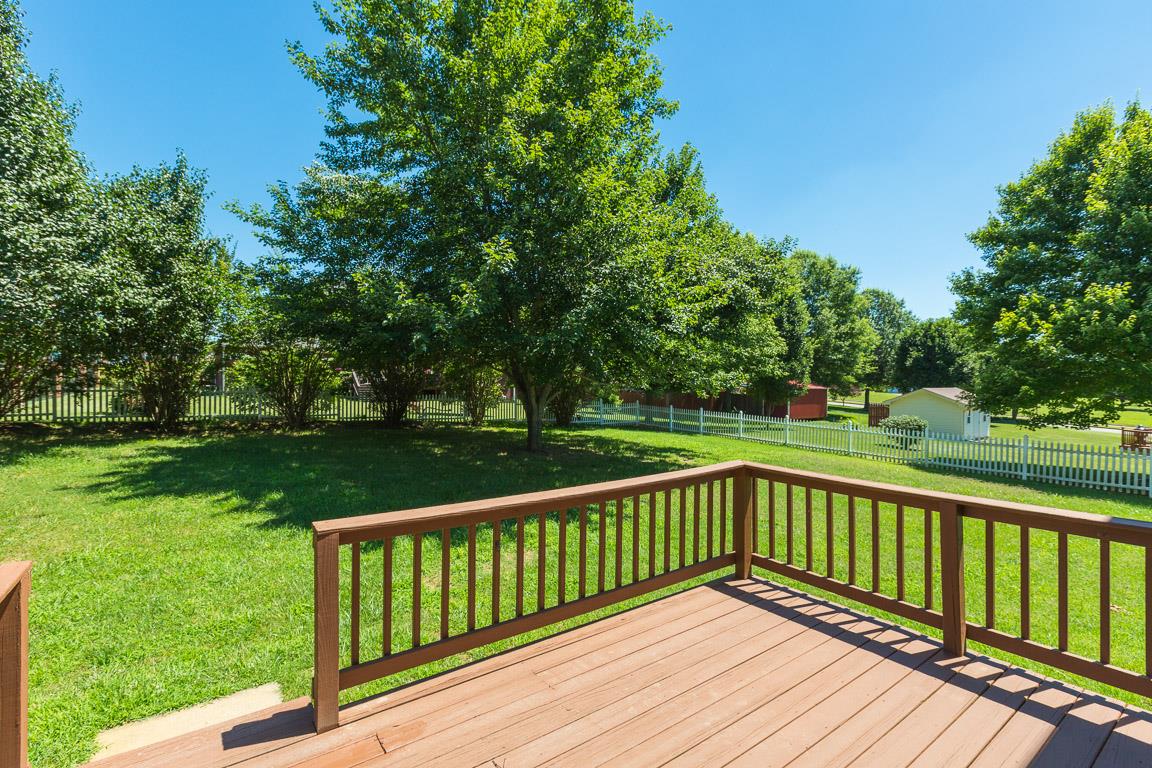 1381 Pitty Pat Road Clarksville, TN 37042 - Photo 22 of 25 Gallery Image 22