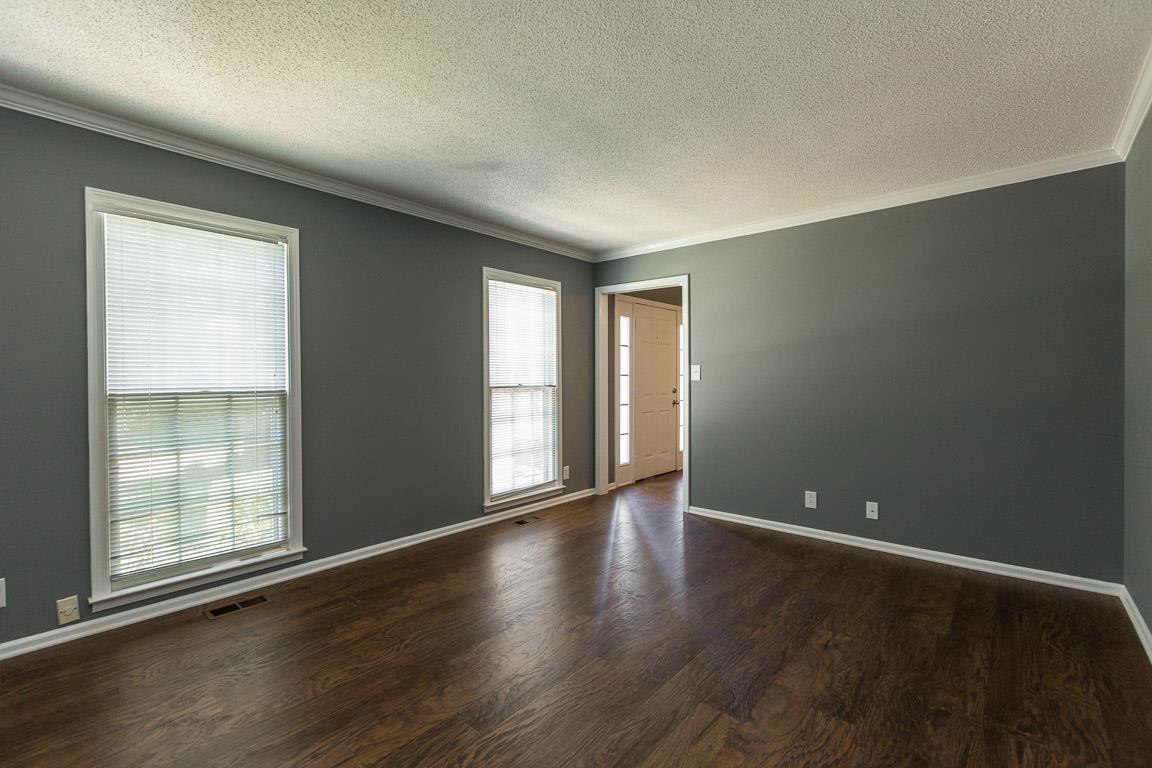 1381 Pitty Pat Road Clarksville, TN 37042 - Photo 6 of 25 Gallery Image 6