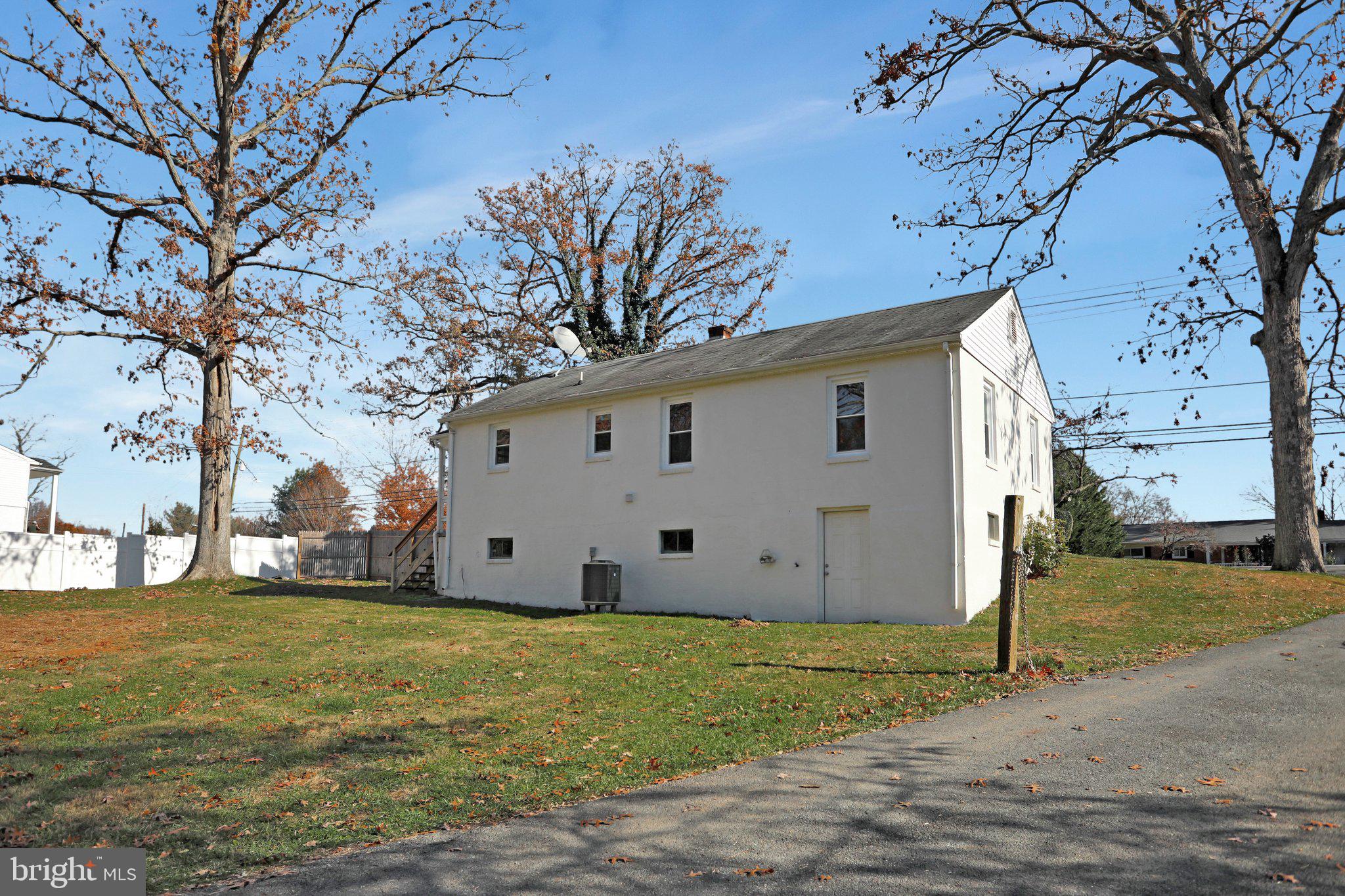 17120 Longdraft Road Gaithersburg, MD 20878 - Photo 29 of 32 Gallery Image 29