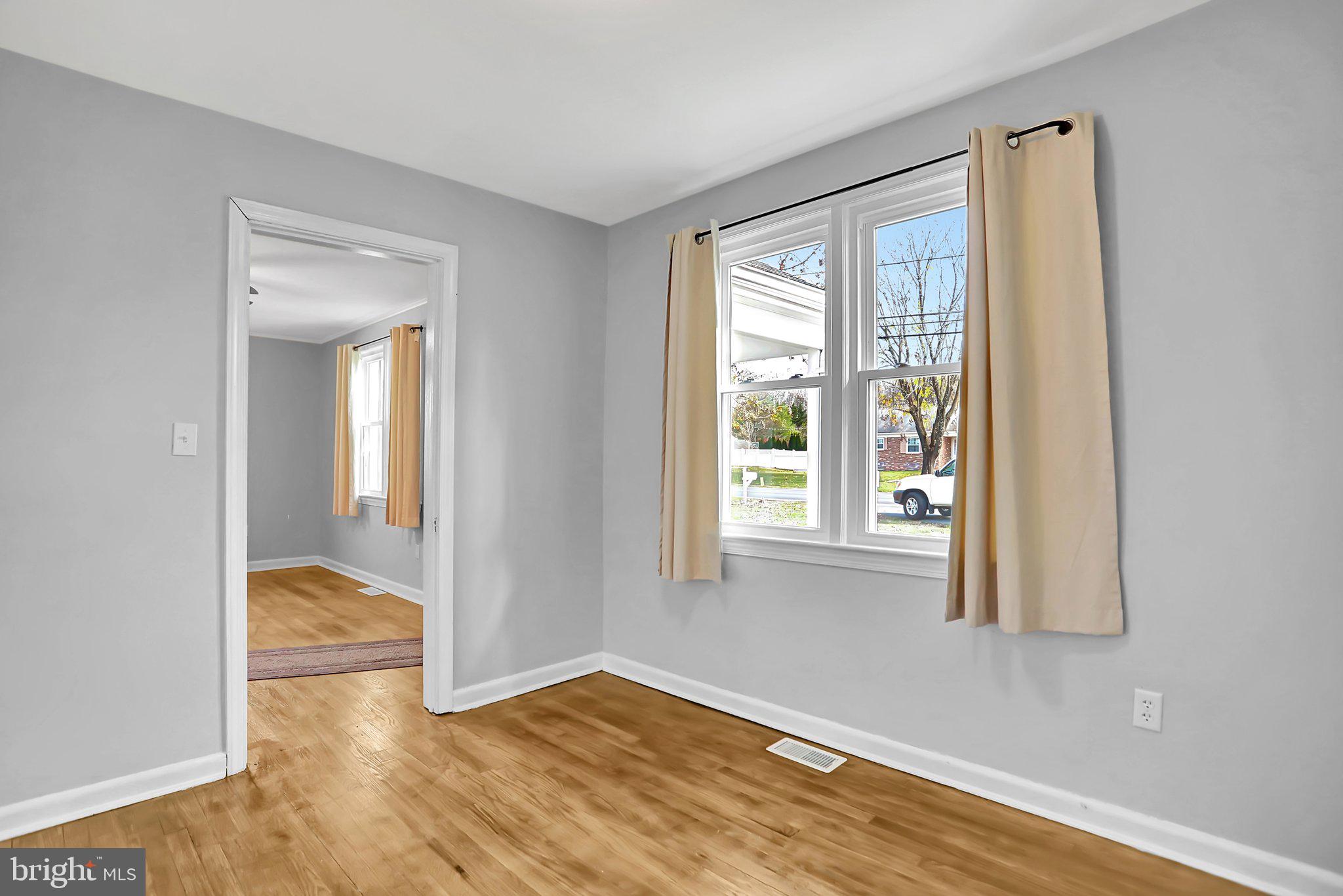 17120 Longdraft Road Gaithersburg, MD 20878 - Photo 5 of 32 Gallery Image 5