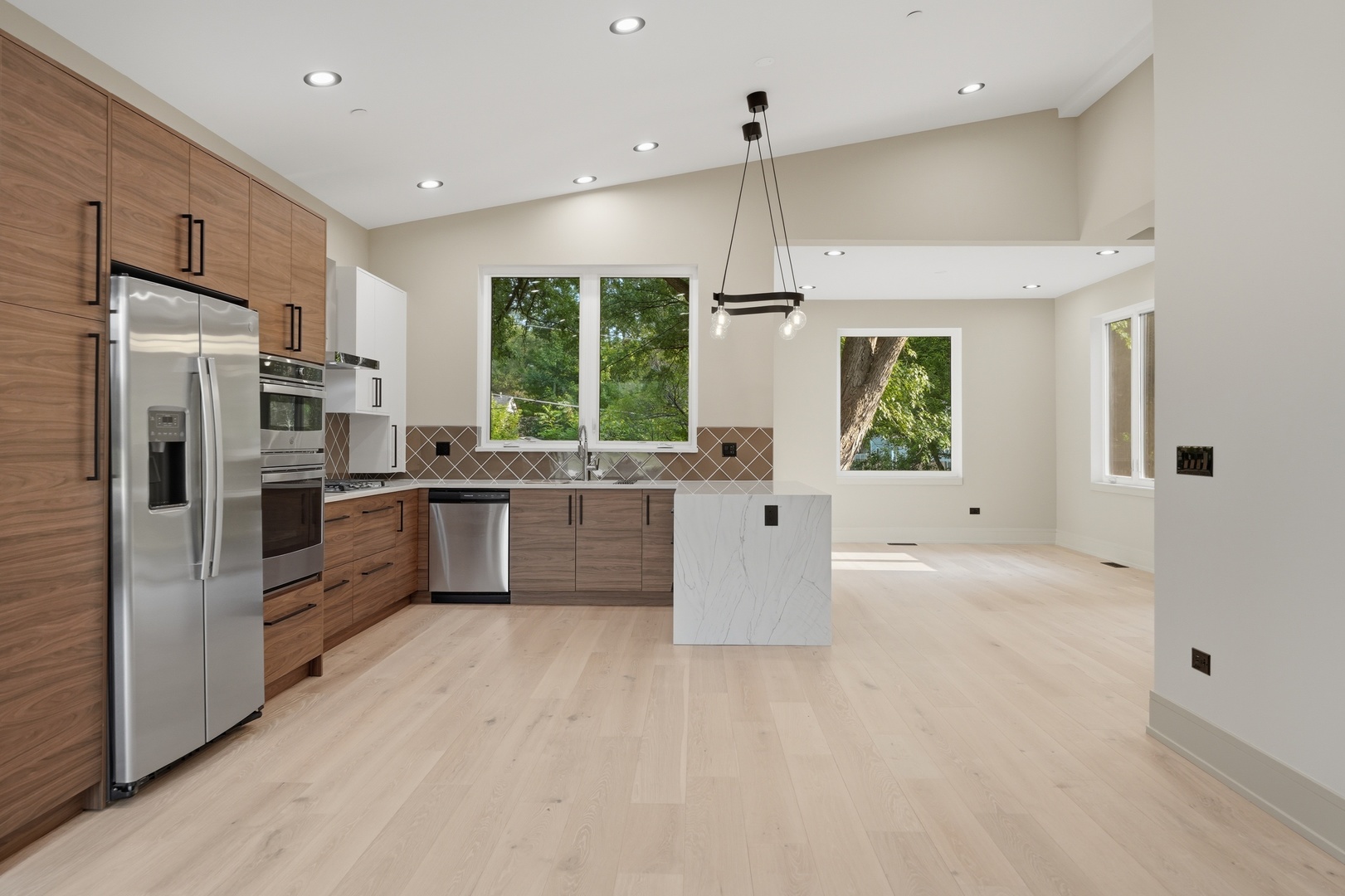 671 West Lake Cook Road Palatine, IL 60074 - Photo 9 of 47 Gallery Image 9