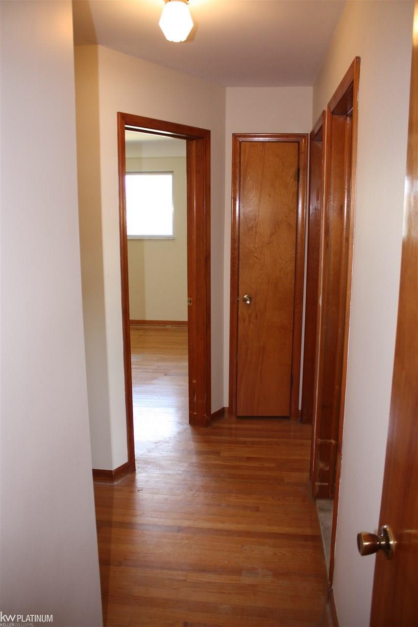 26367 Burg Road Warren, MI 48089 - Photo 17 of 29 31328600-18.JPG