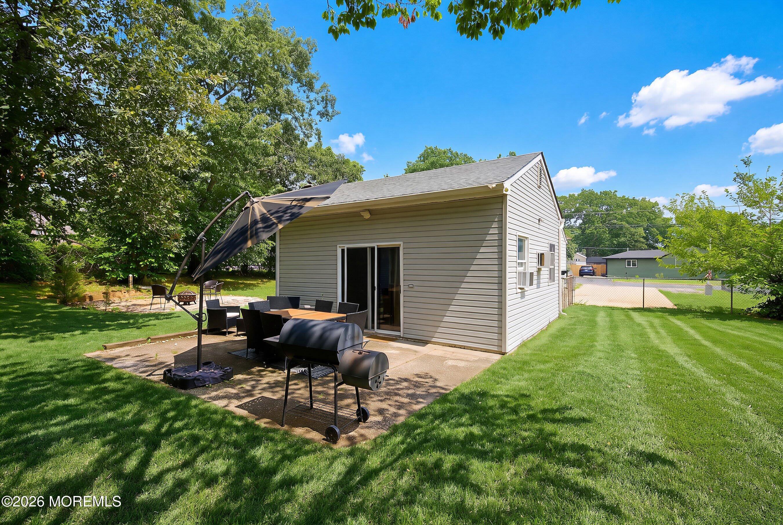 17 Locust Road Howell, NJ 07731 - Photo 22 of 23 24-Rear Right