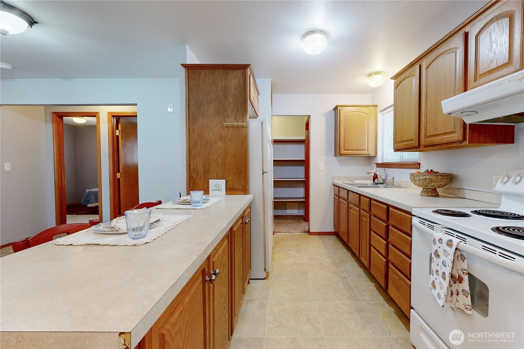 735 Northeast Spitzenberg Street College Place, WA 99324 - Photo 13 of 34
