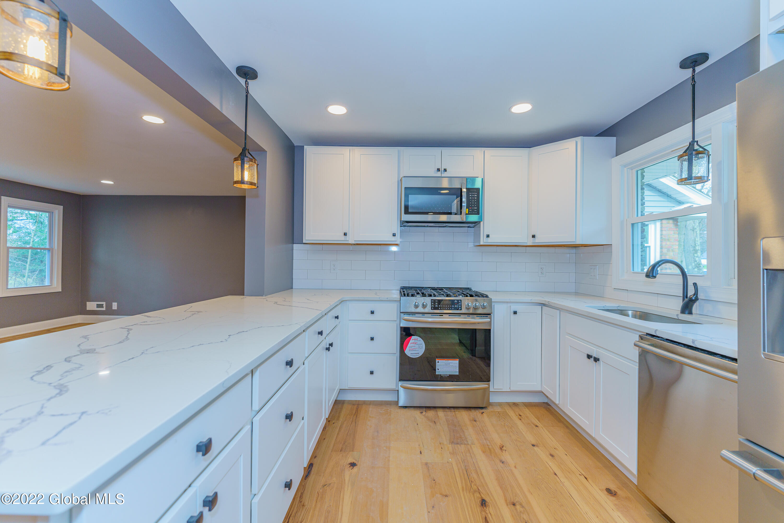 1950 Townsend Road Schenectady, NY 12309 - Photo 12 of 36 3 Kitchen 3