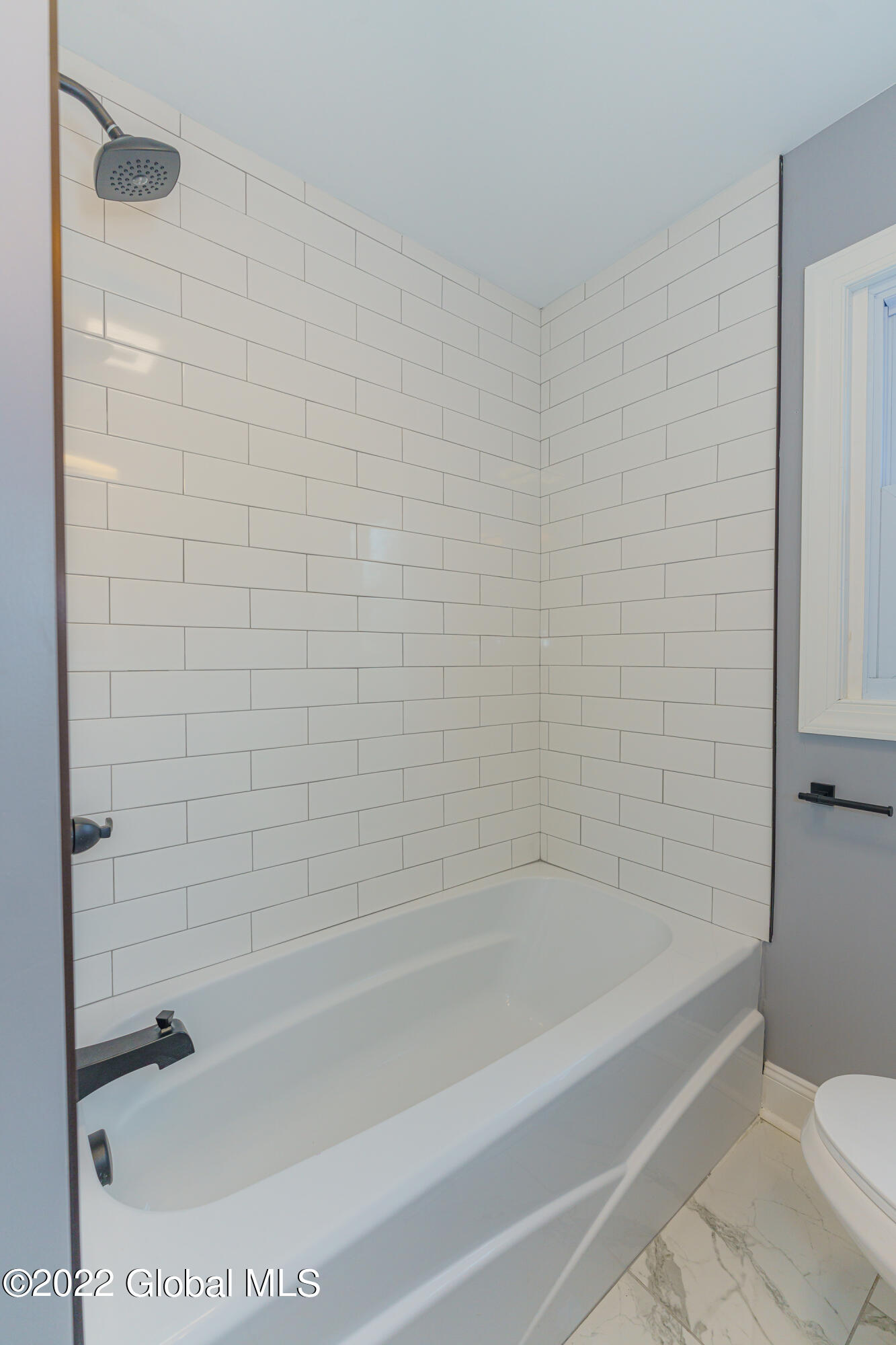 1950 Townsend Road Schenectady, NY 12309 - Photo 28 of 36 6 Bathroom 2